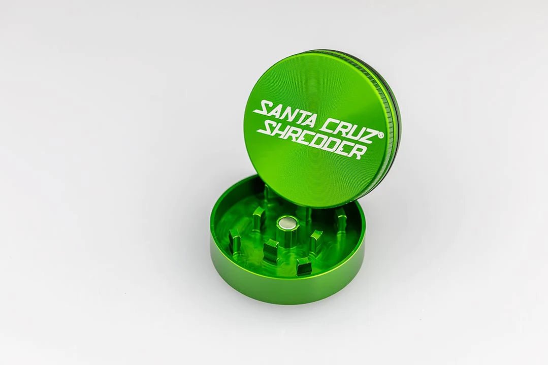 Santa Cruz Shredder Small 2 - piece Green Shredder - Indakouch
